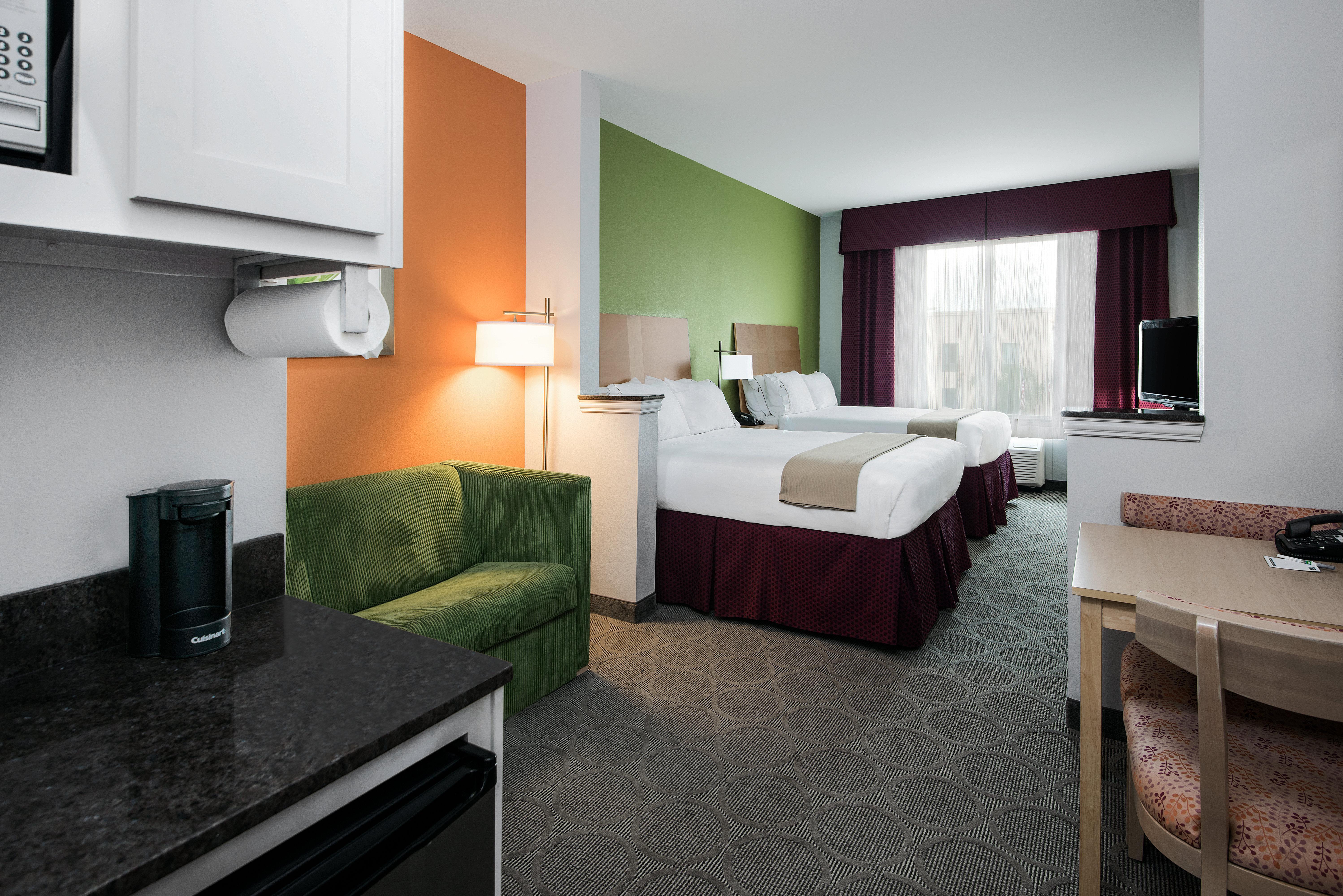 Holiday Inn Express Hotel & Suites Clute-Lake Jackson By Ihg Екстериор снимка