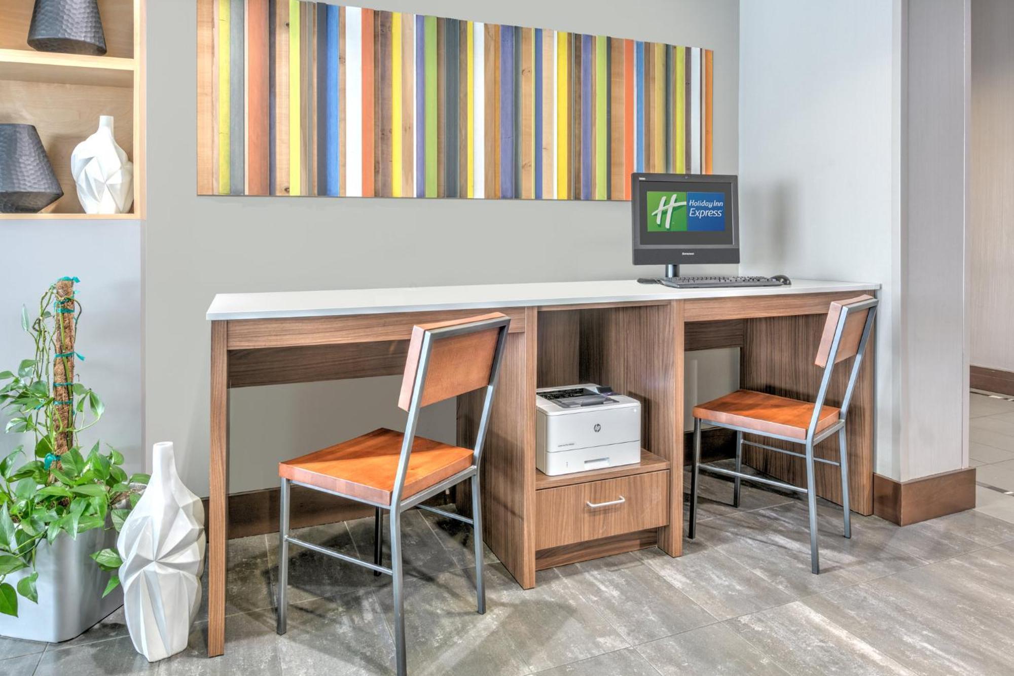 Holiday Inn Express Hotel & Suites Clute-Lake Jackson By Ihg Екстериор снимка