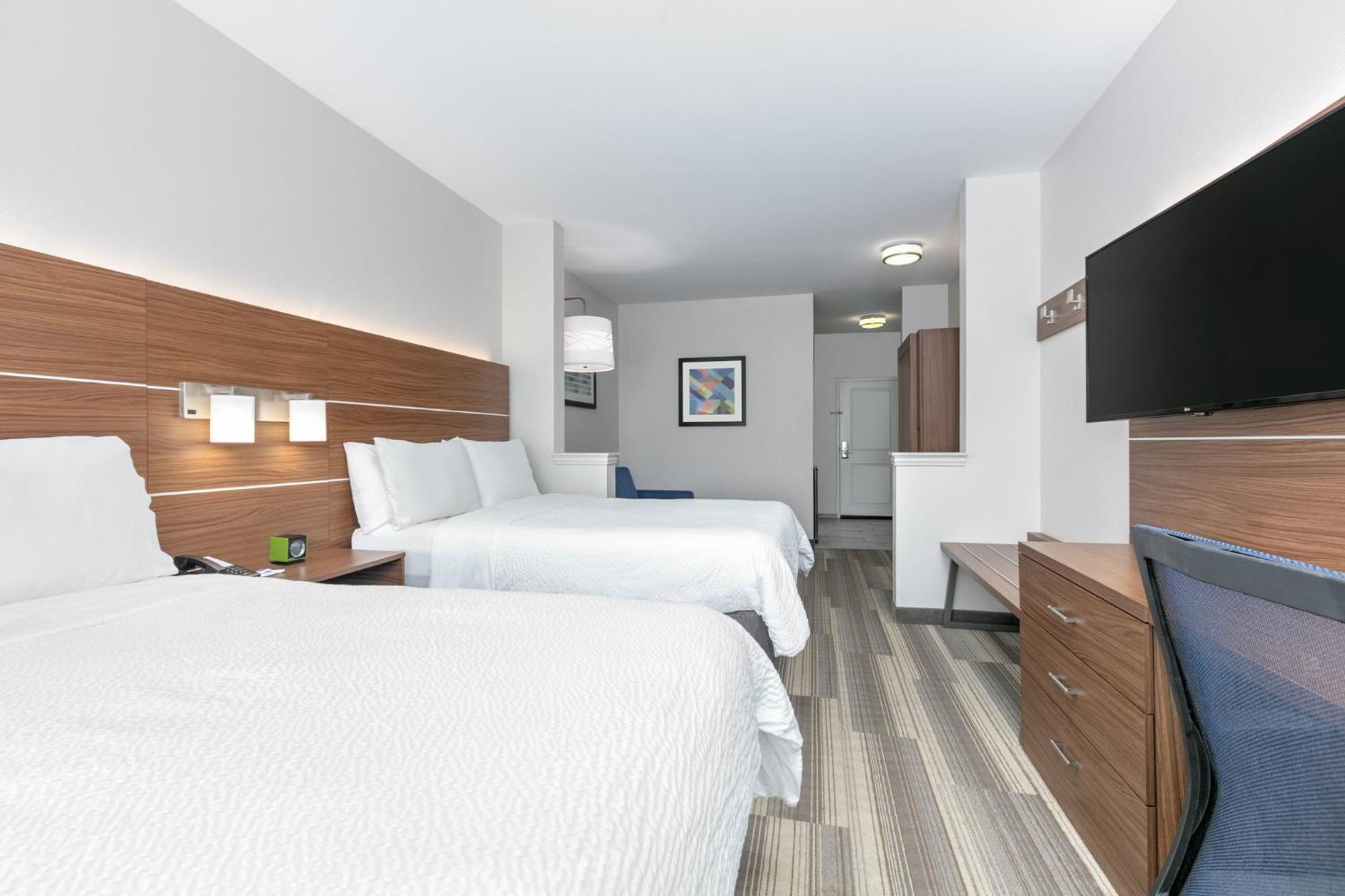 Holiday Inn Express Hotel & Suites Clute-Lake Jackson By Ihg Екстериор снимка