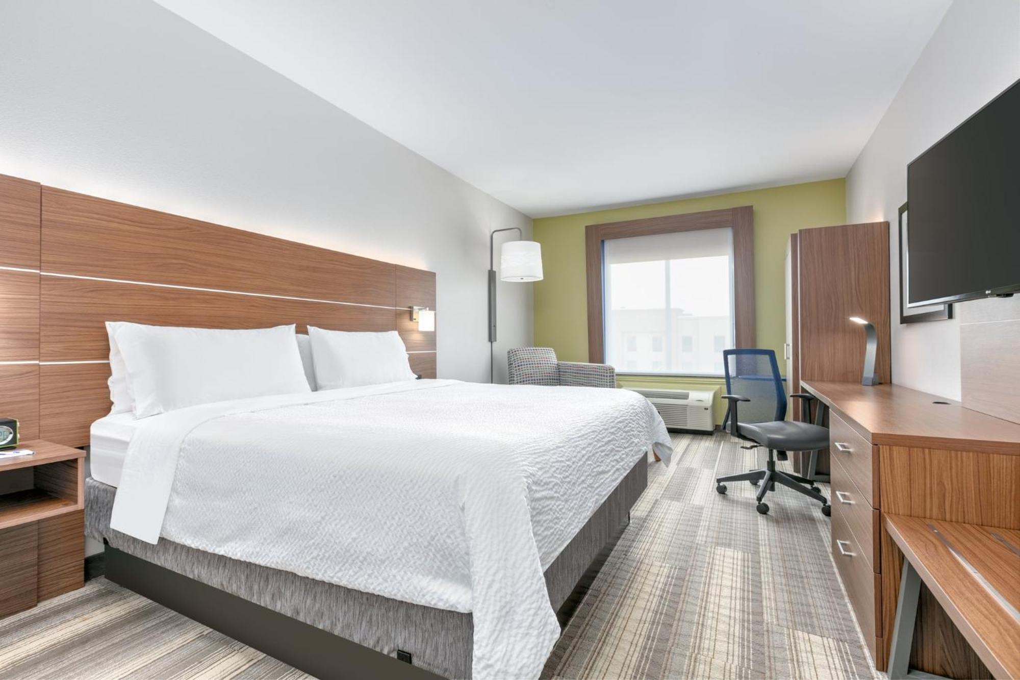 Holiday Inn Express Hotel & Suites Clute-Lake Jackson By Ihg Екстериор снимка