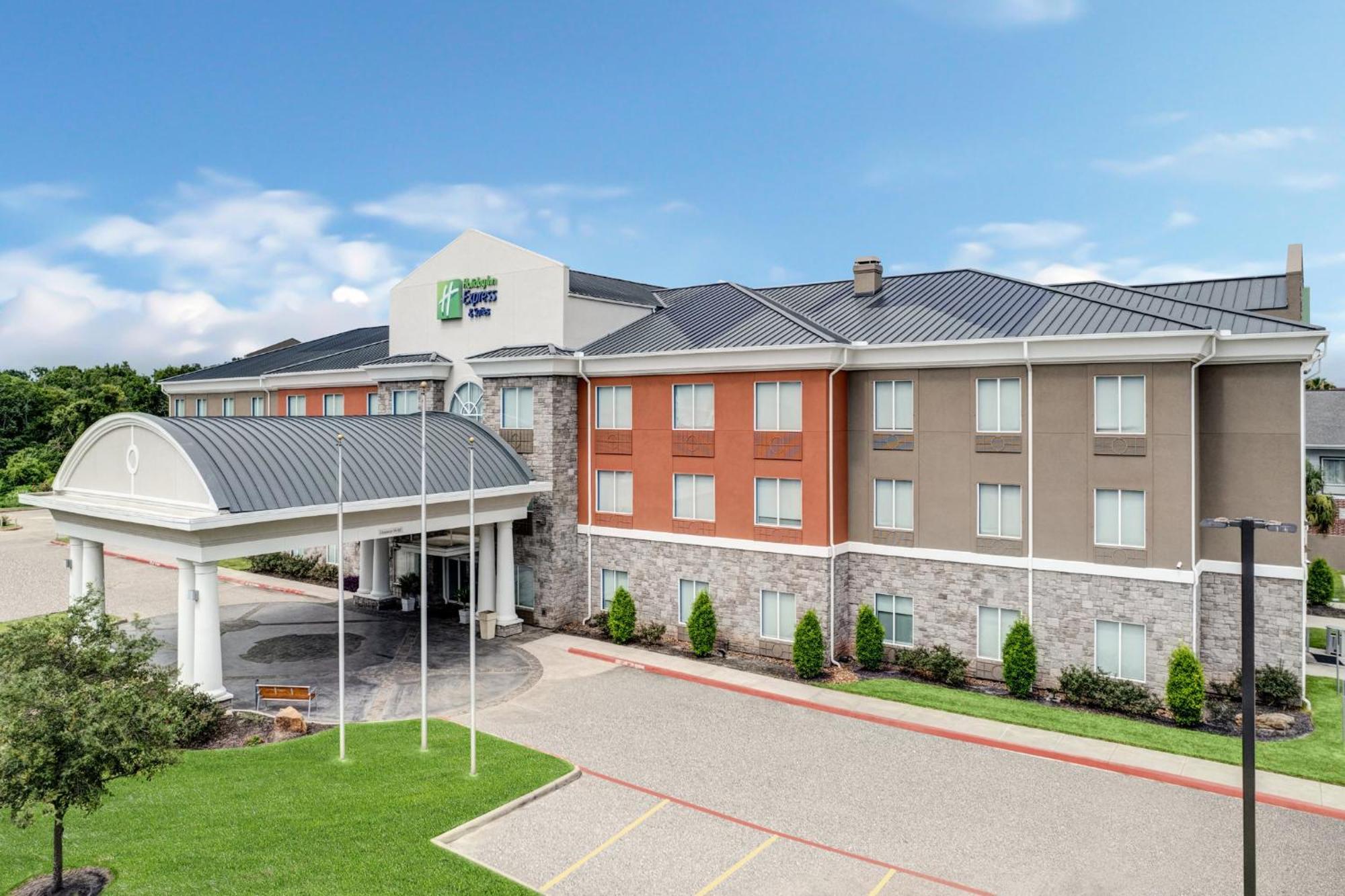 Holiday Inn Express Hotel & Suites Clute-Lake Jackson By Ihg Екстериор снимка