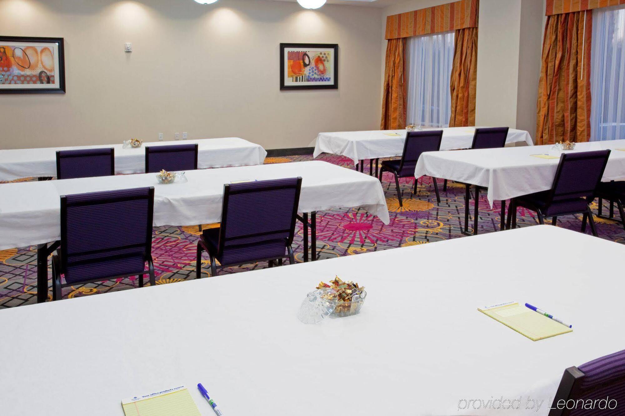 Holiday Inn Express Hotel & Suites Clute-Lake Jackson By Ihg Екстериор снимка